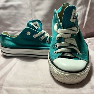 Converse Lo-Top Teal Men’s 7/Women’s 9 (1V537)